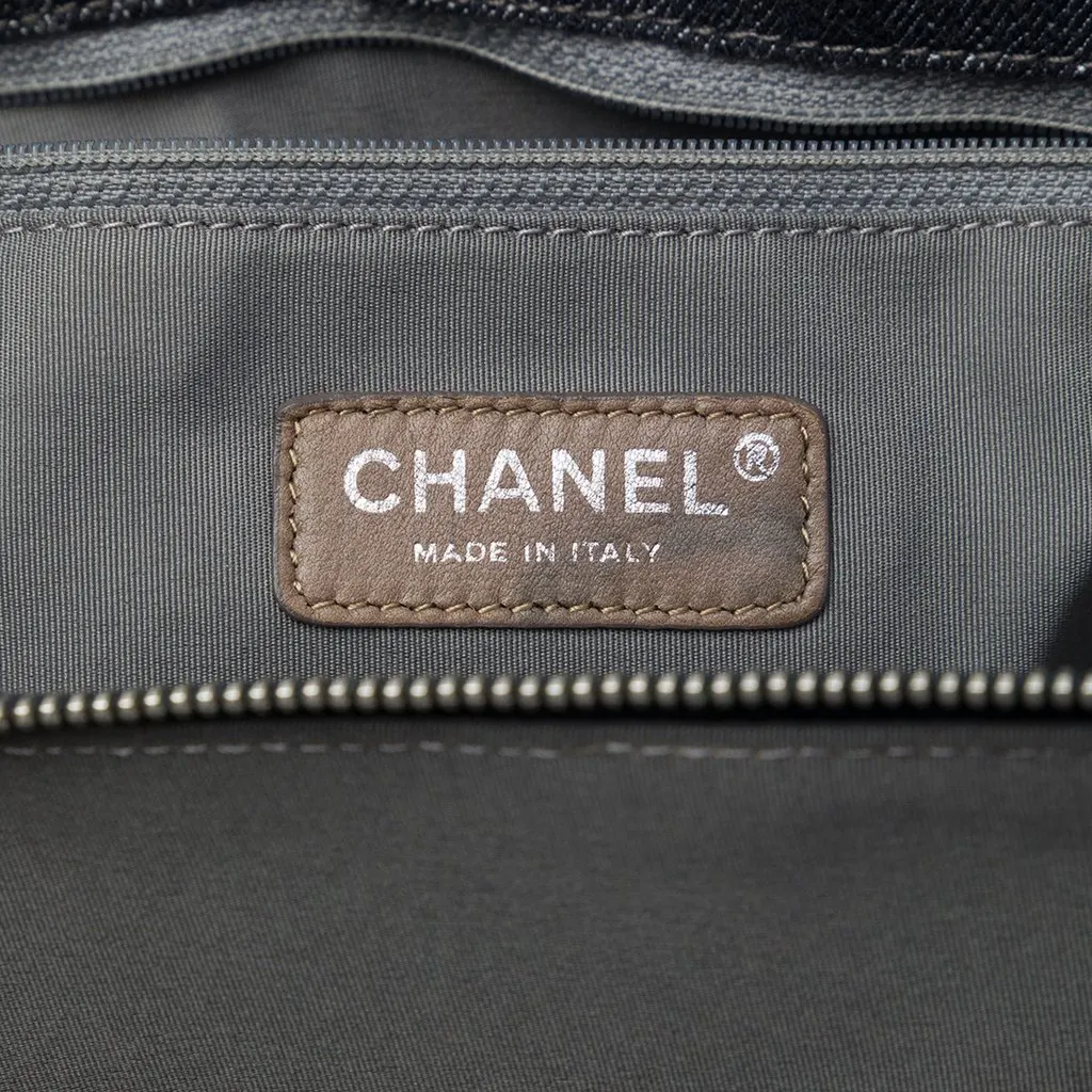 Chanel CC Quilted Denim Timeless Tote Black Denim Very good - Box View