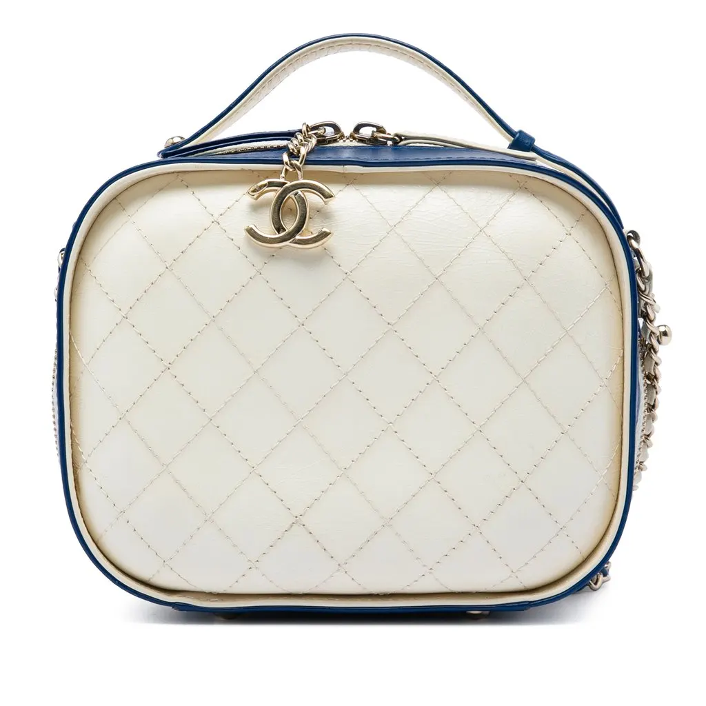 Chanel Small CC Crumpled Calfskin Vanity Case White Leather Very good - Front View