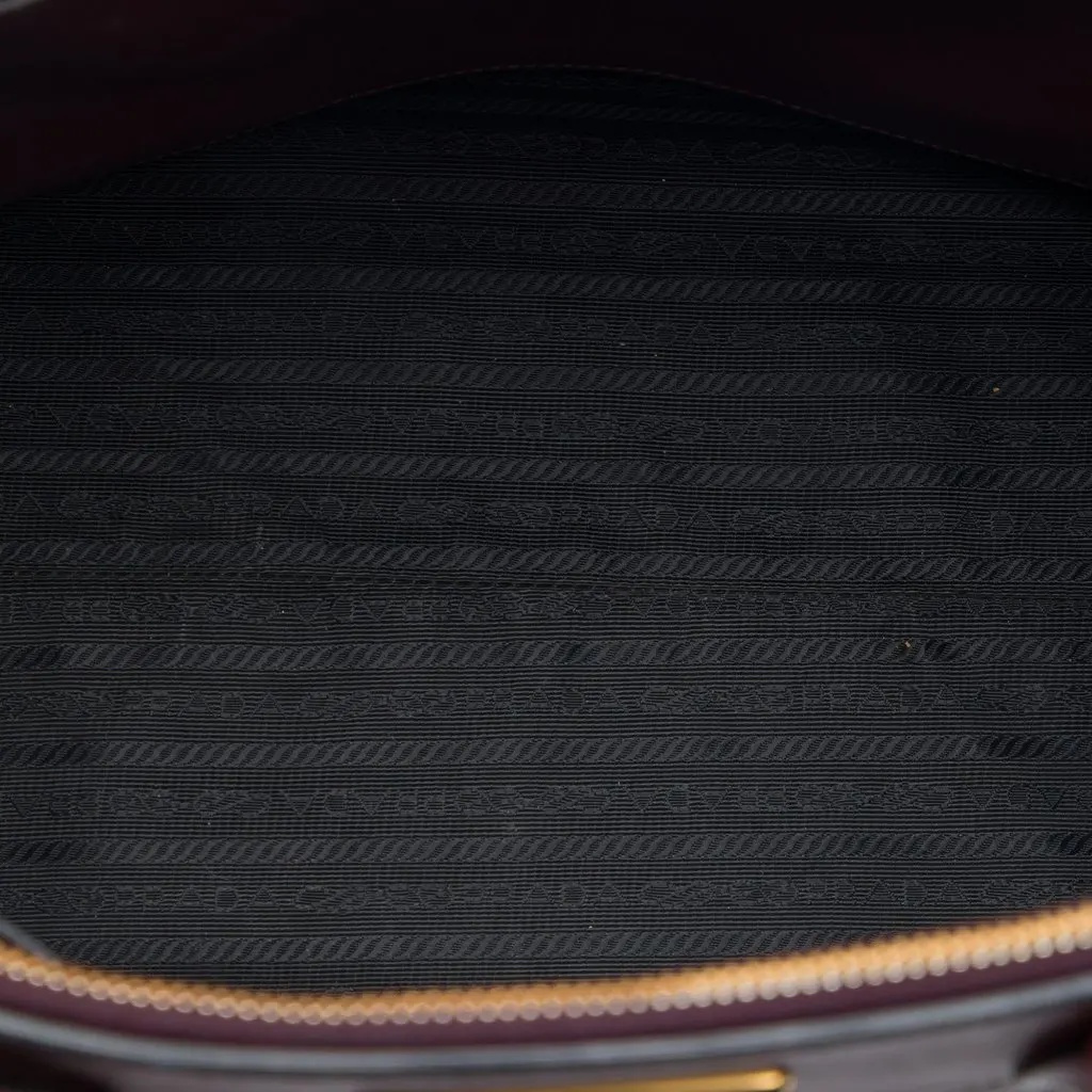 Prada Saffiano Greche Paradigme Bag Red Leather Very good - Model View