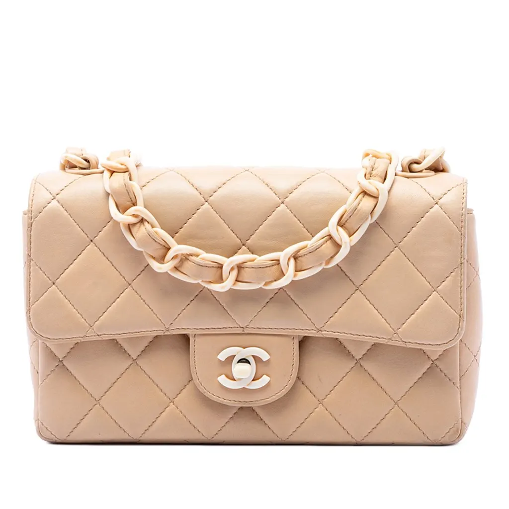 Chanel CC Quilted Lambskin Resin Chain Single Flap Beige Leather Very good - Front View