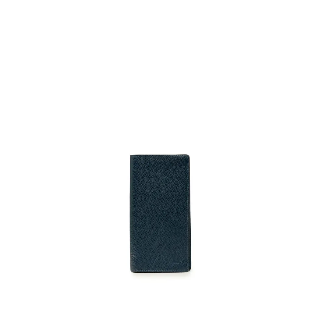 Louis Vuitton Taiga Portefeuille Brazza Bifold Long Wallet Blue Leather Very good - Front View