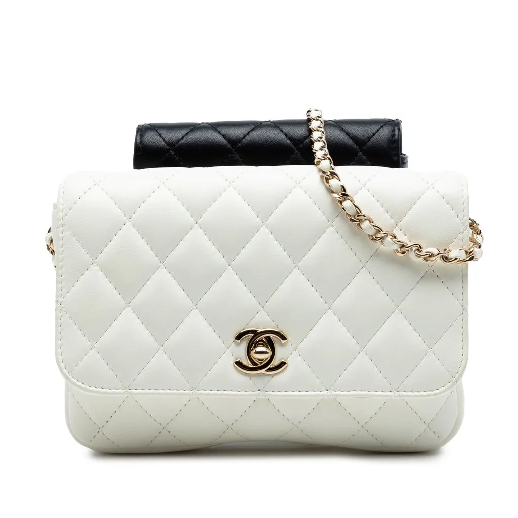 Chanel CC Quilted Lambskin Side Packs Flap White Leather Very good - Front View