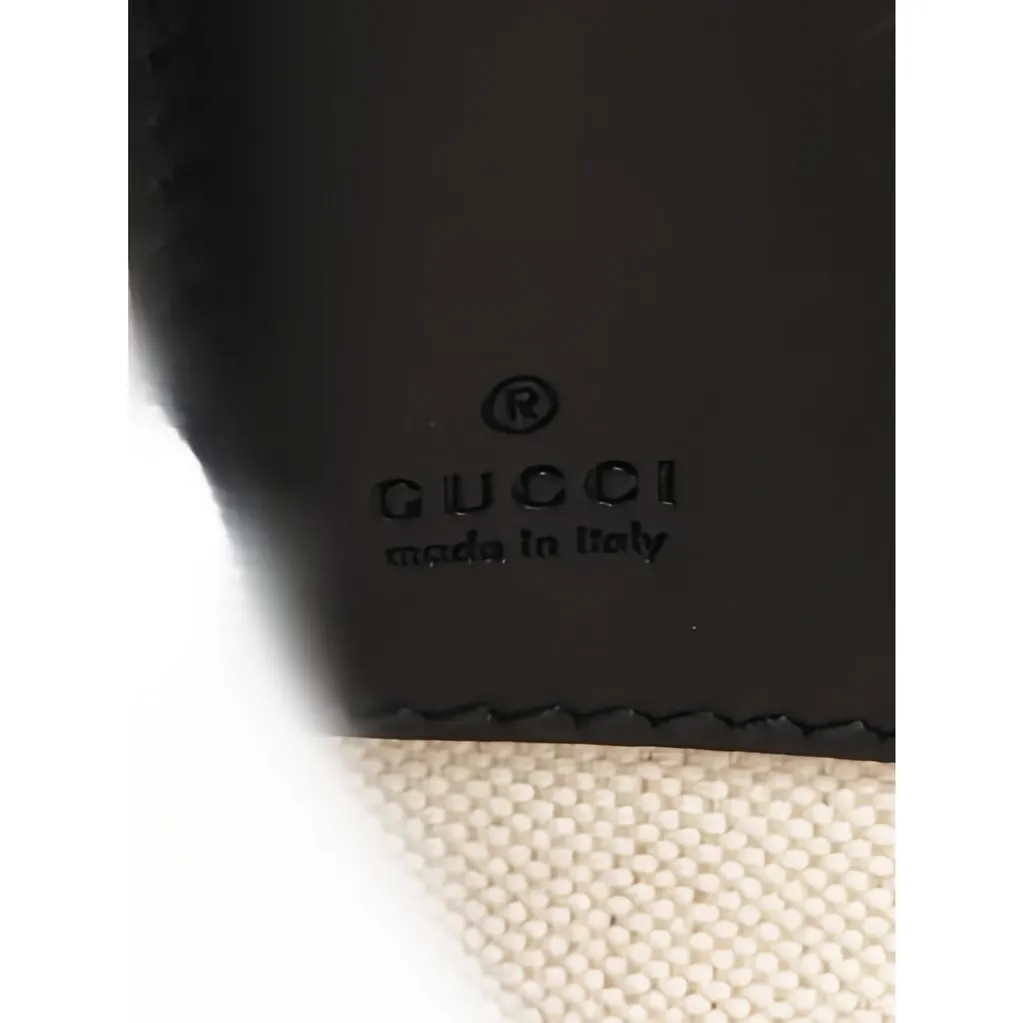 Gucci GG Supreme Wolf Clutch Black Canvas Very good - Model View
