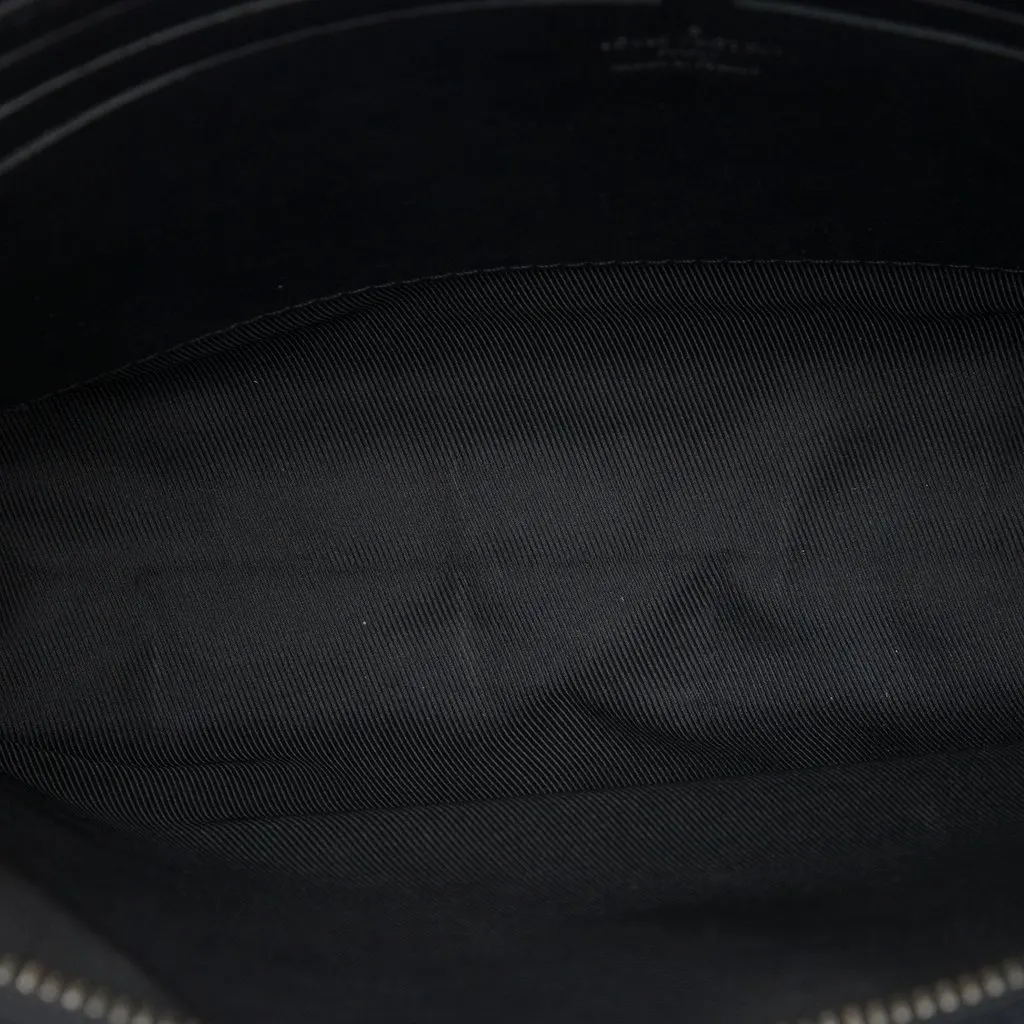 Louis Vuitton Monogram Eclipse Pochette Voyage MM Black Very good - Model View