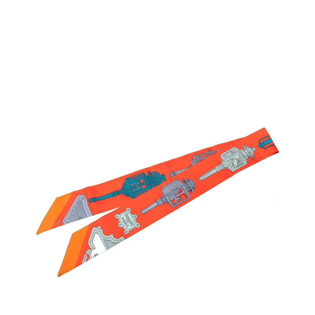 Hermès Merveilleuses Lanternes Silk Twilly Scarf Orange Silk Very good - Front View