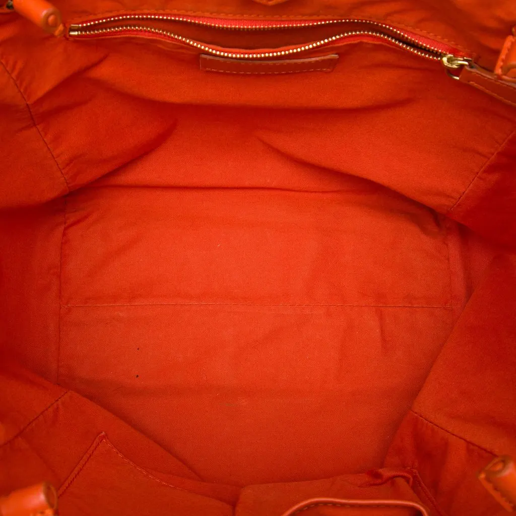 Burberry Small Haymarket Check Coated Canvas and Calfskin Canterbury Tote Beige Very good - Model View
