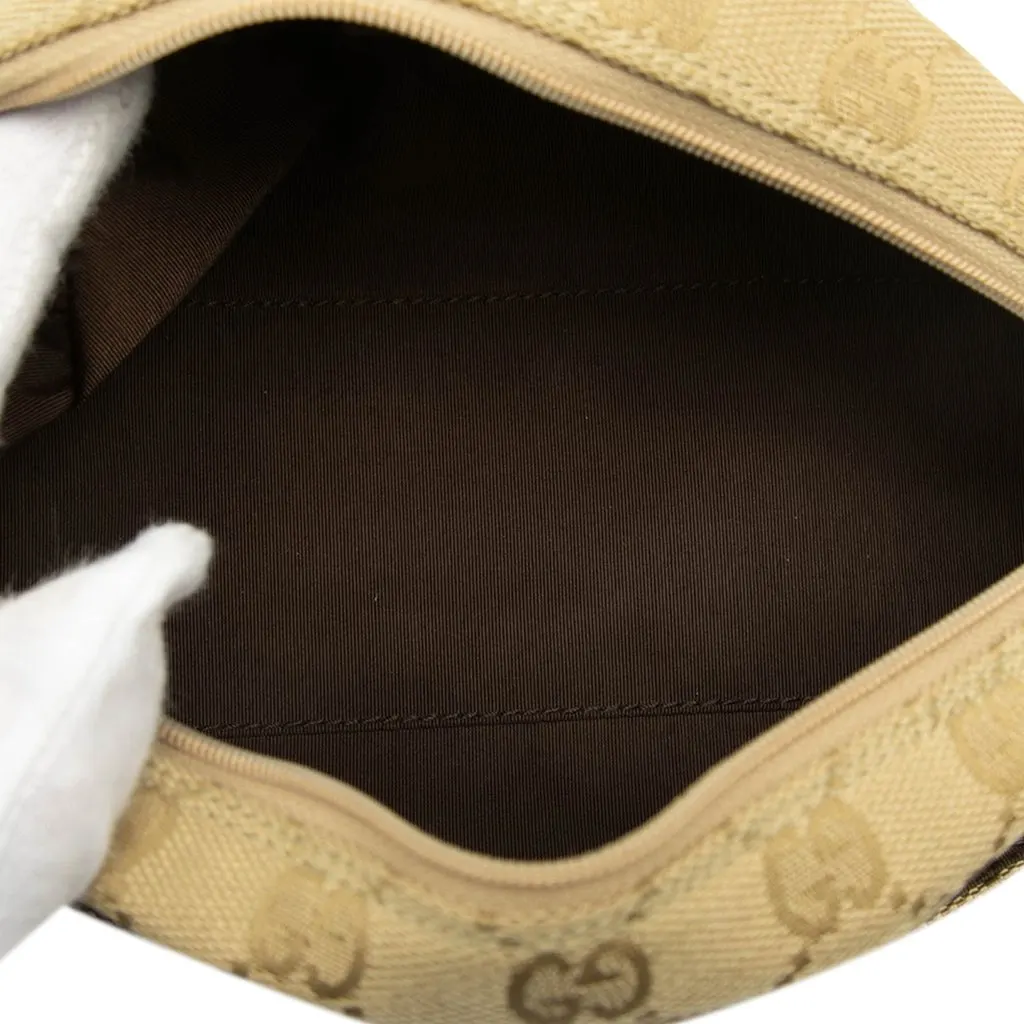 Gucci GG Canvas Shoulder Bag Beige Very good - Model View