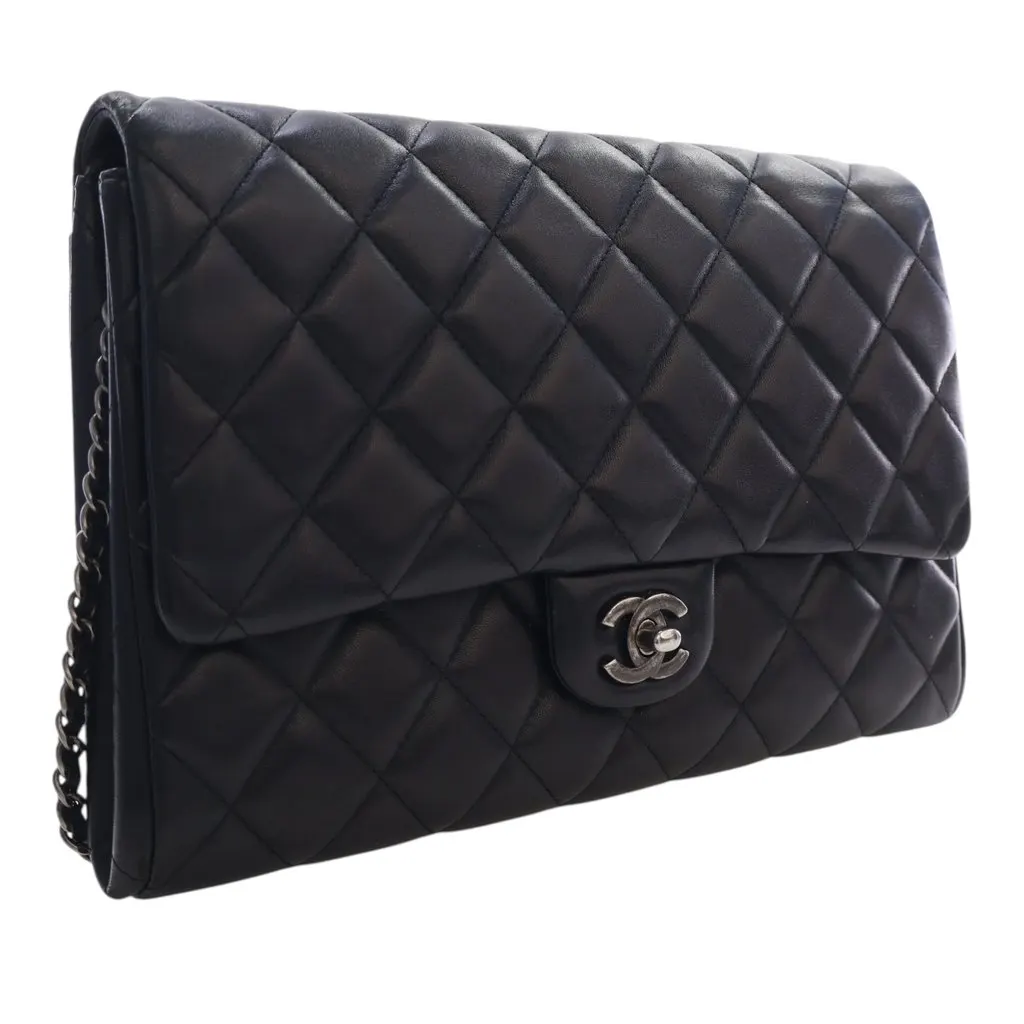 Chanel CC Quilted Lambskin Flap Clutch with Chain Black Leather Very good - Back View