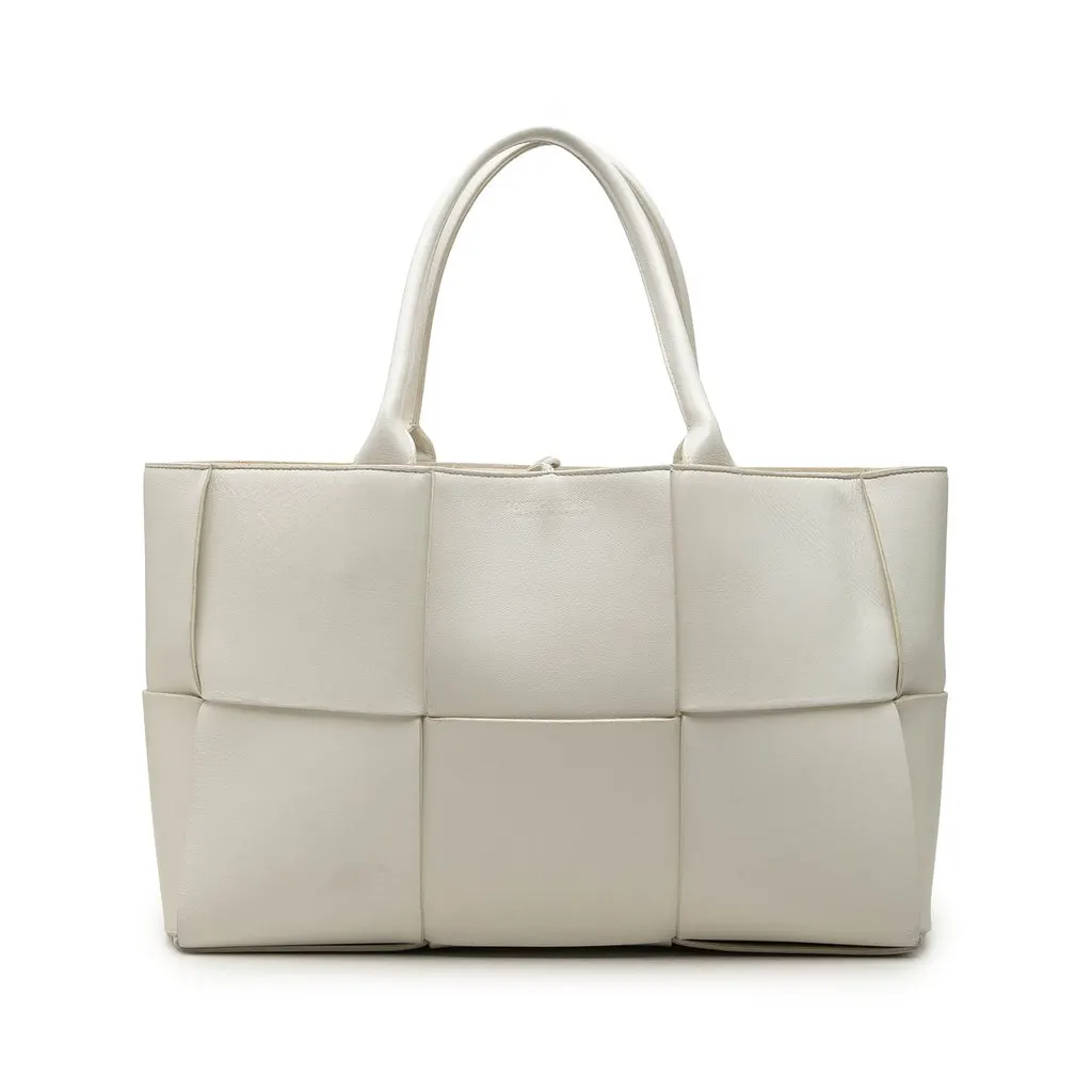 Bottega Veneta Medium Nappa Maxi Intrecciato Arco Tote White Leather Good - Front View