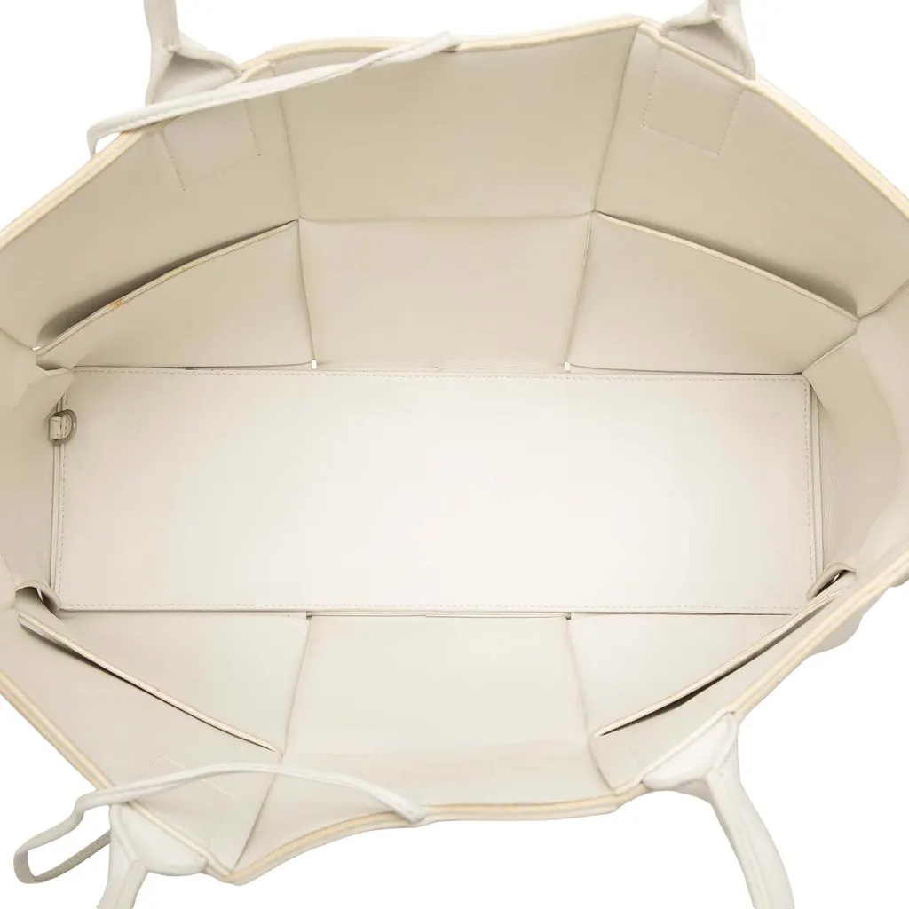 Bottega Veneta Medium Nappa Maxi Intrecciato Arco Tote White Leather Good - Model View