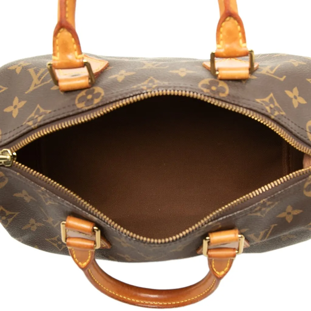 Louis Vuitton Monogram Speedy 25 Brown Canvas Good - Model View