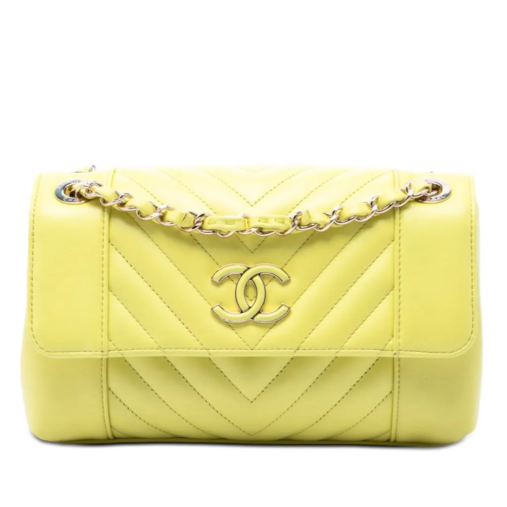 Chanel Small Quilted Calfskin Daily Chevron Flap Yellow Leather Very good - Front View