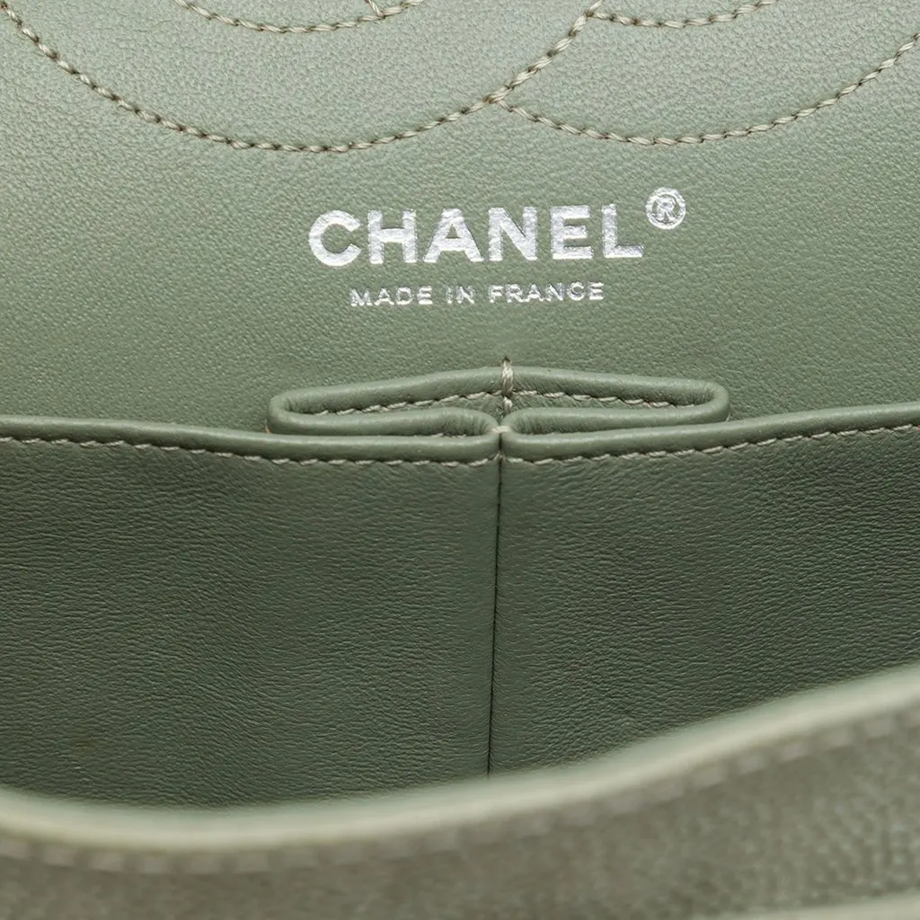 Chanel Quilted Caviar Reissue 2.55 Double Flap 226 Green Leather Very good - Box View