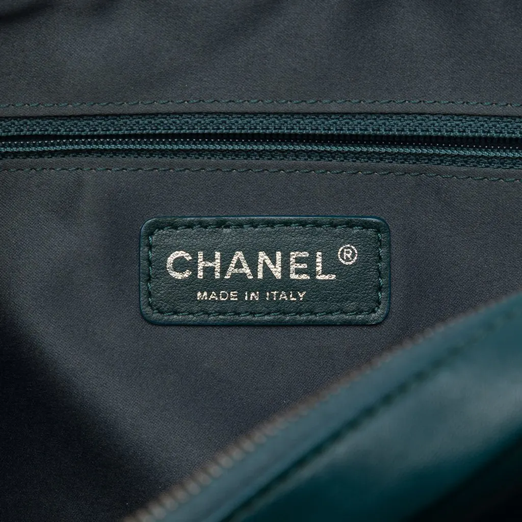 Chanel Large Quilted Lambskin Citizen Zip Flap Green Leather Very good - Box View