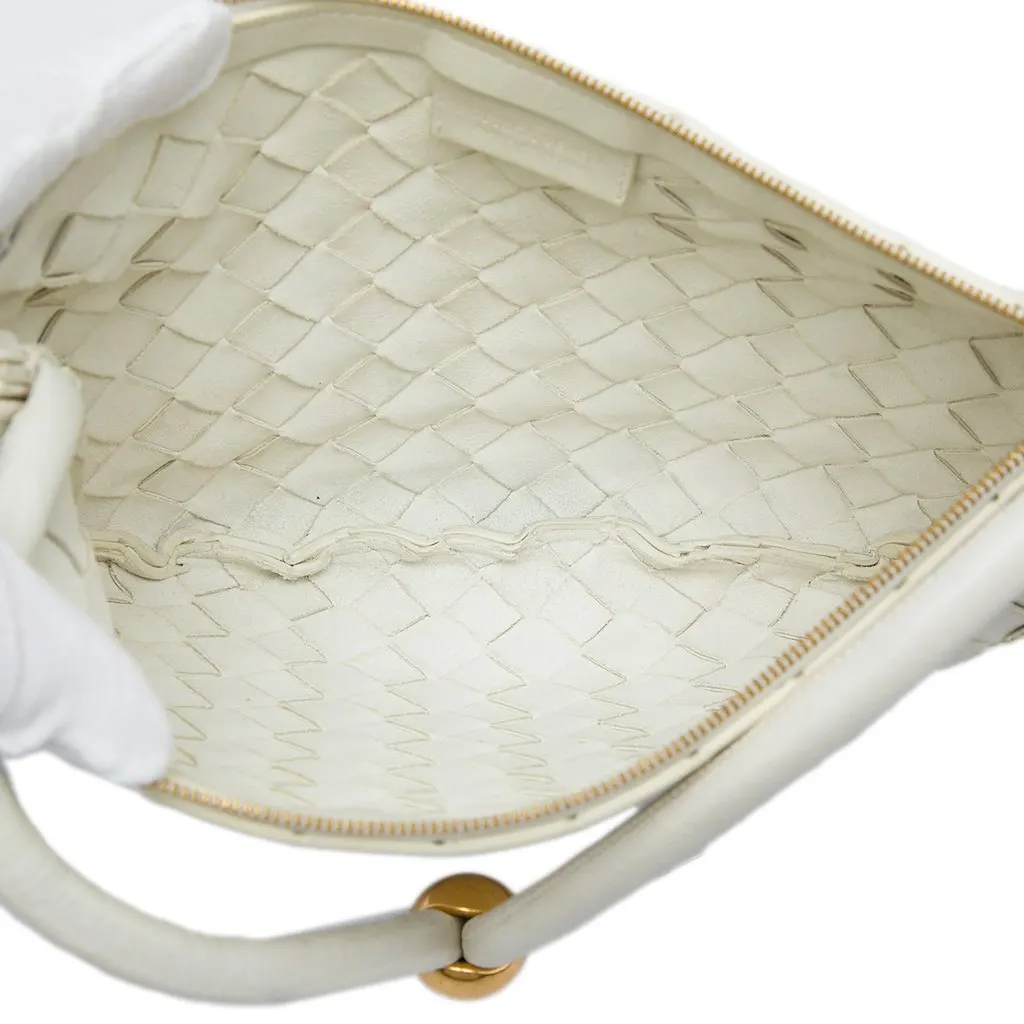 Bottega Veneta Small Lambskin Intrecciato Turn Pouch White Leather Very good - Model View