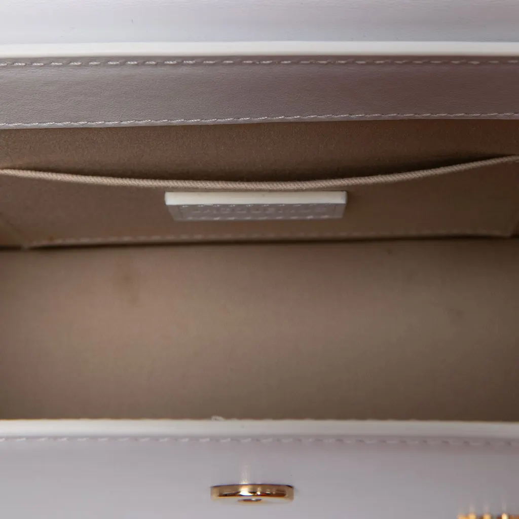 Jacquemus Smooth Calfskin Le Grand Chiquito White Leather Very good - Model View