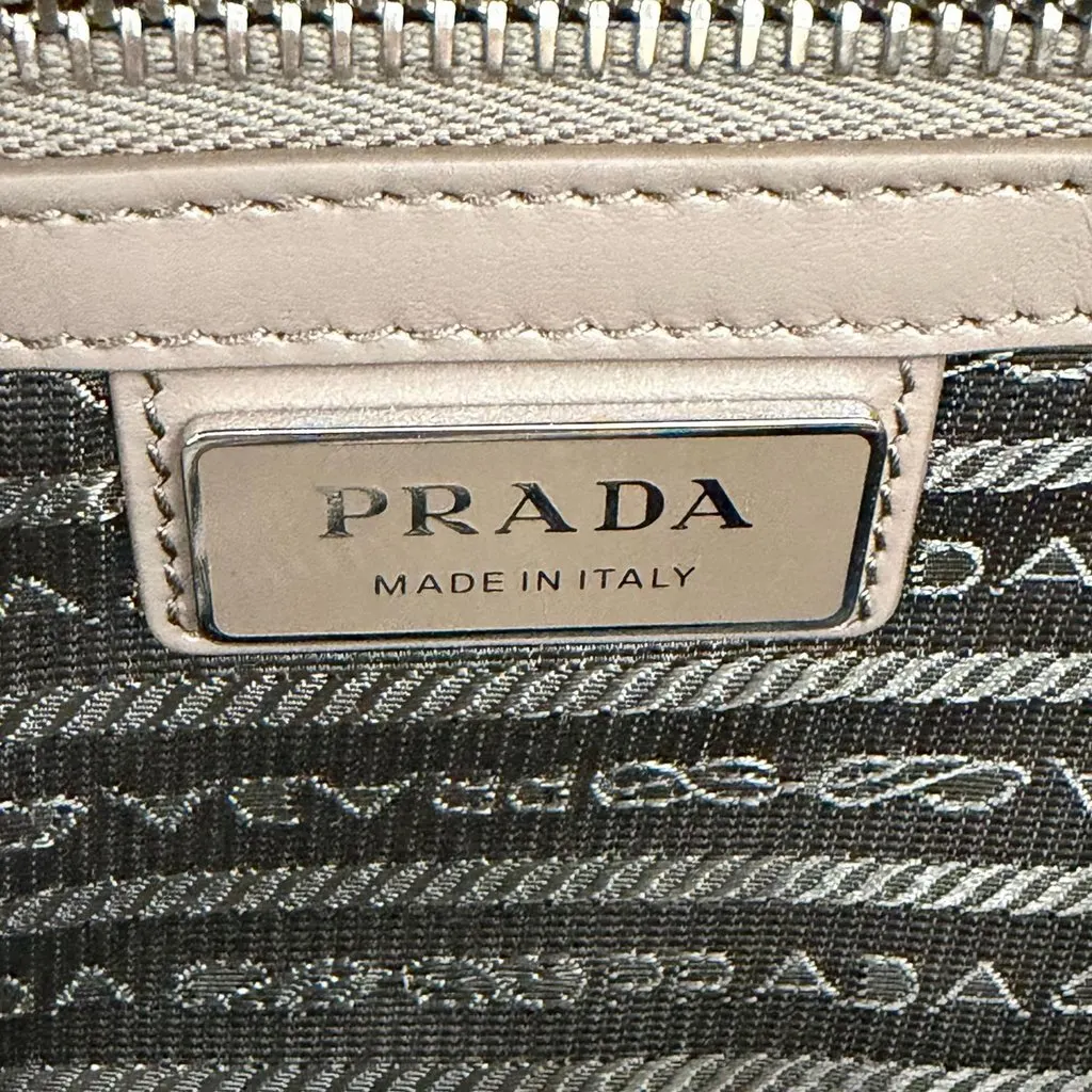 Prada Vitello Daino Crossbody MultiColor Leather Very good - Box View