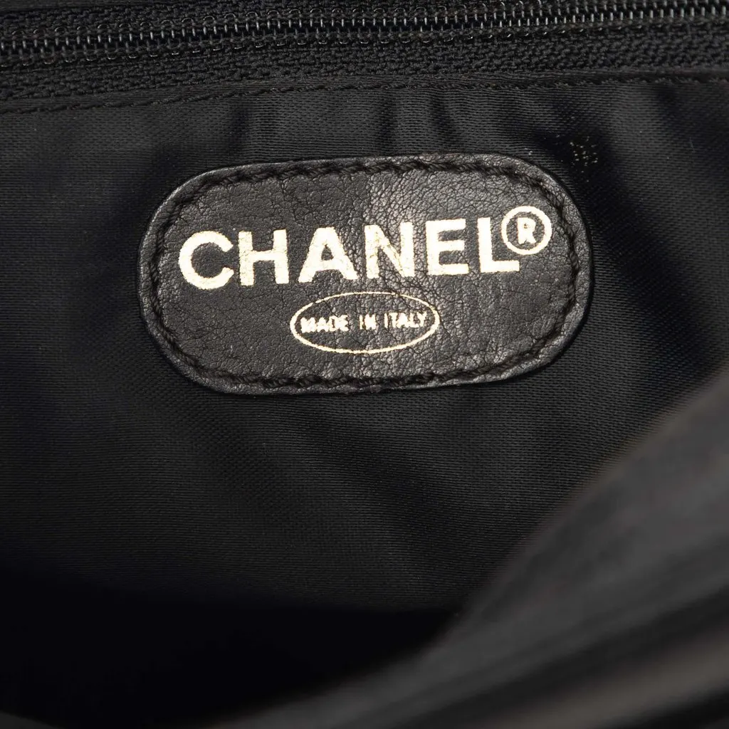 Chanel CC Caviar Chain Turn Lock Tote Black Leather Very good - Box View