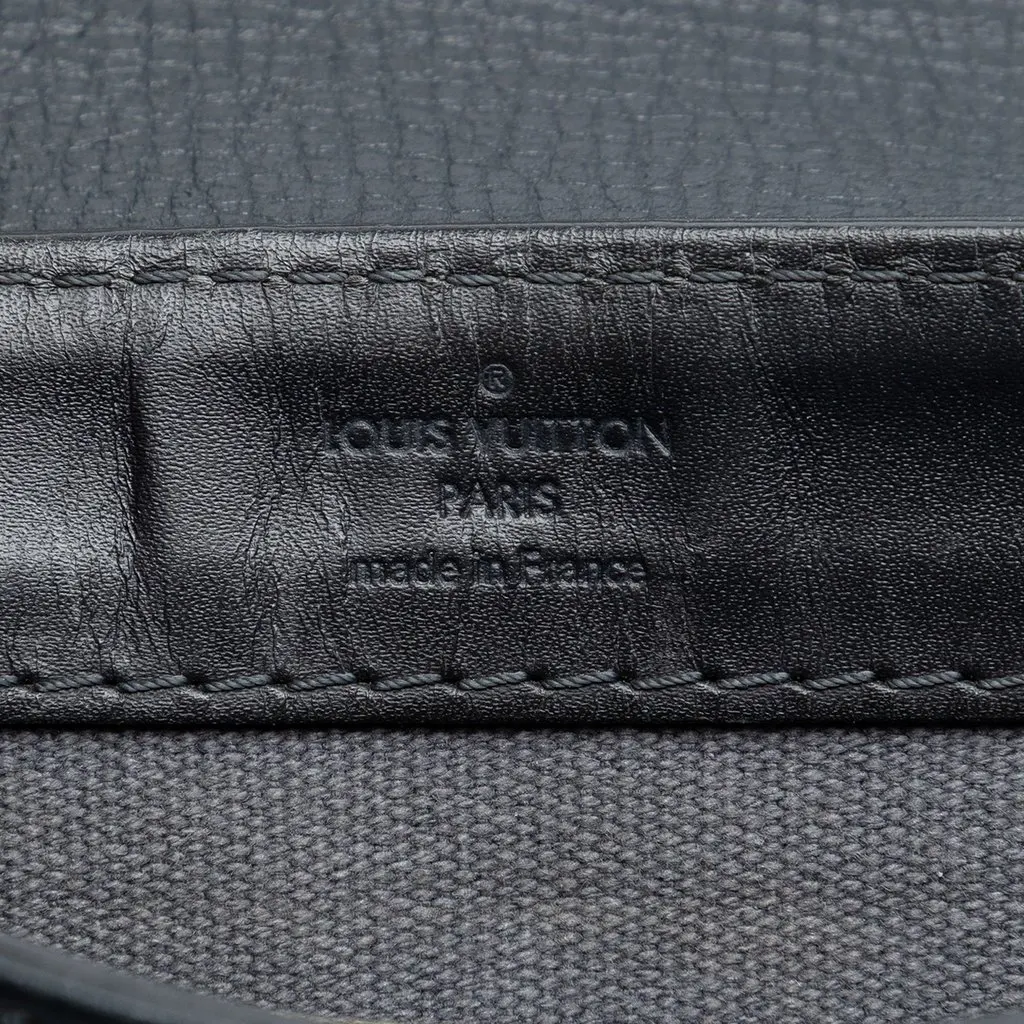 Louis Vuitton Utah Yuma Black Leather Very good - Box View