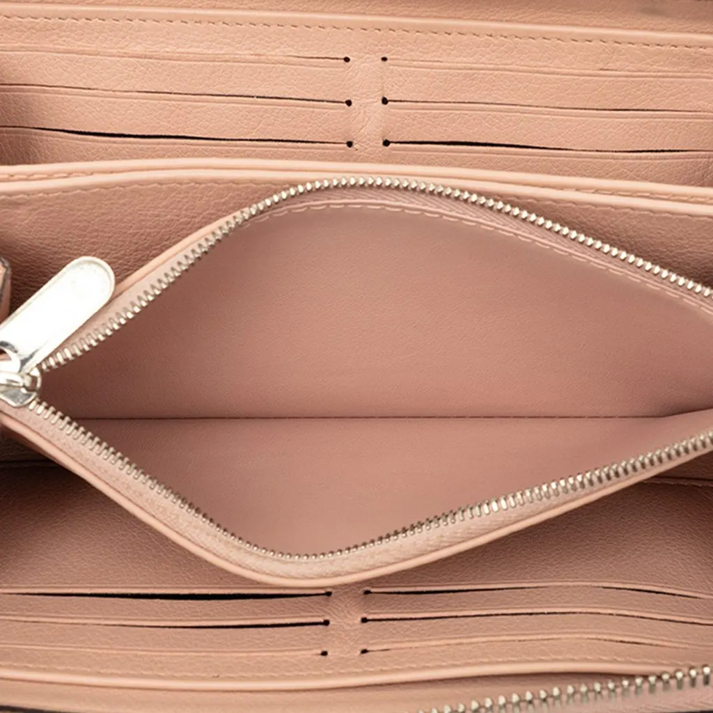 Louis Vuitton Monogram Mahina Zippy Long Wallet Pink Very good - Model View
