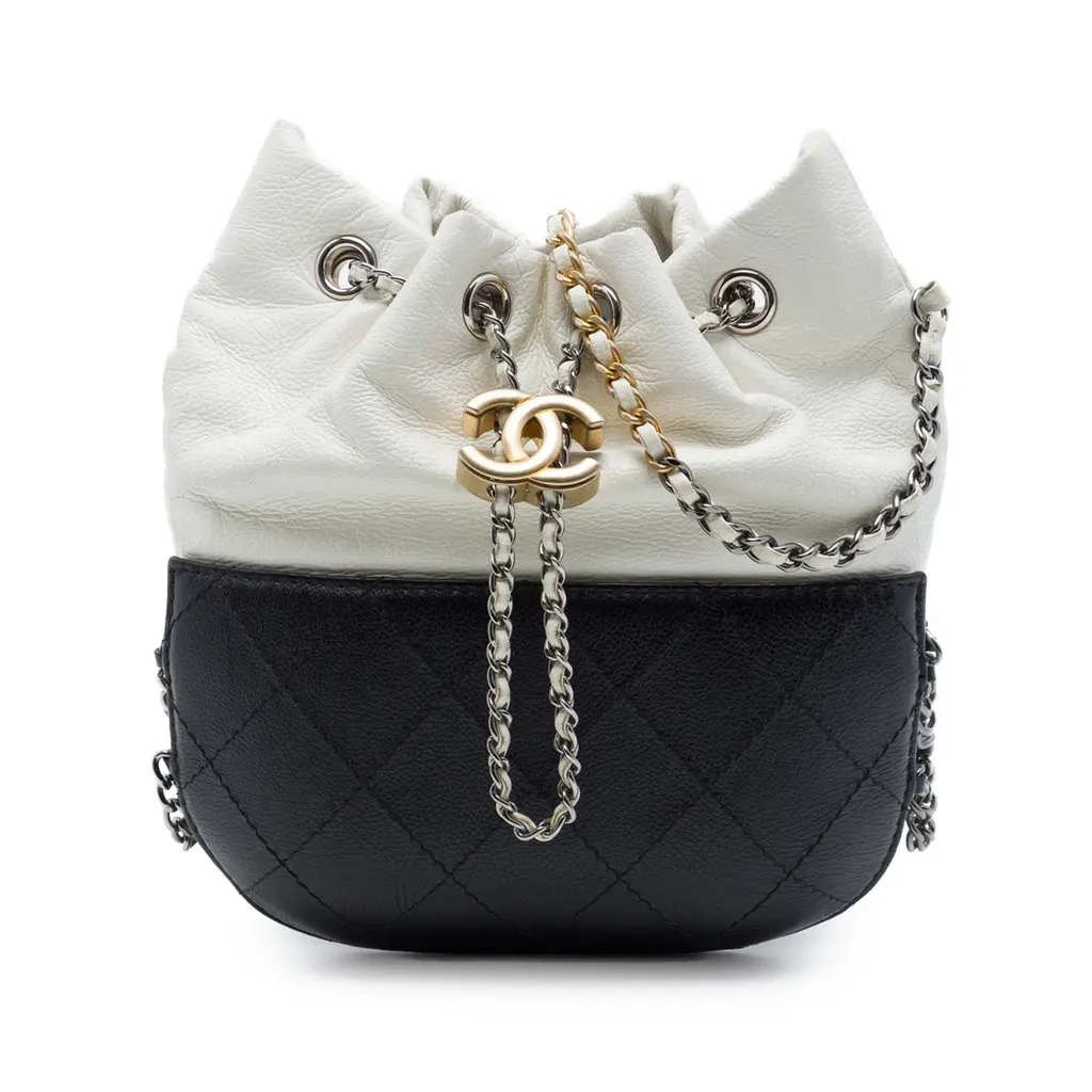 Chanel Small Bicolor Quilted Calfskin Gabrielle Bucket Bag White Leather Very good - Front View