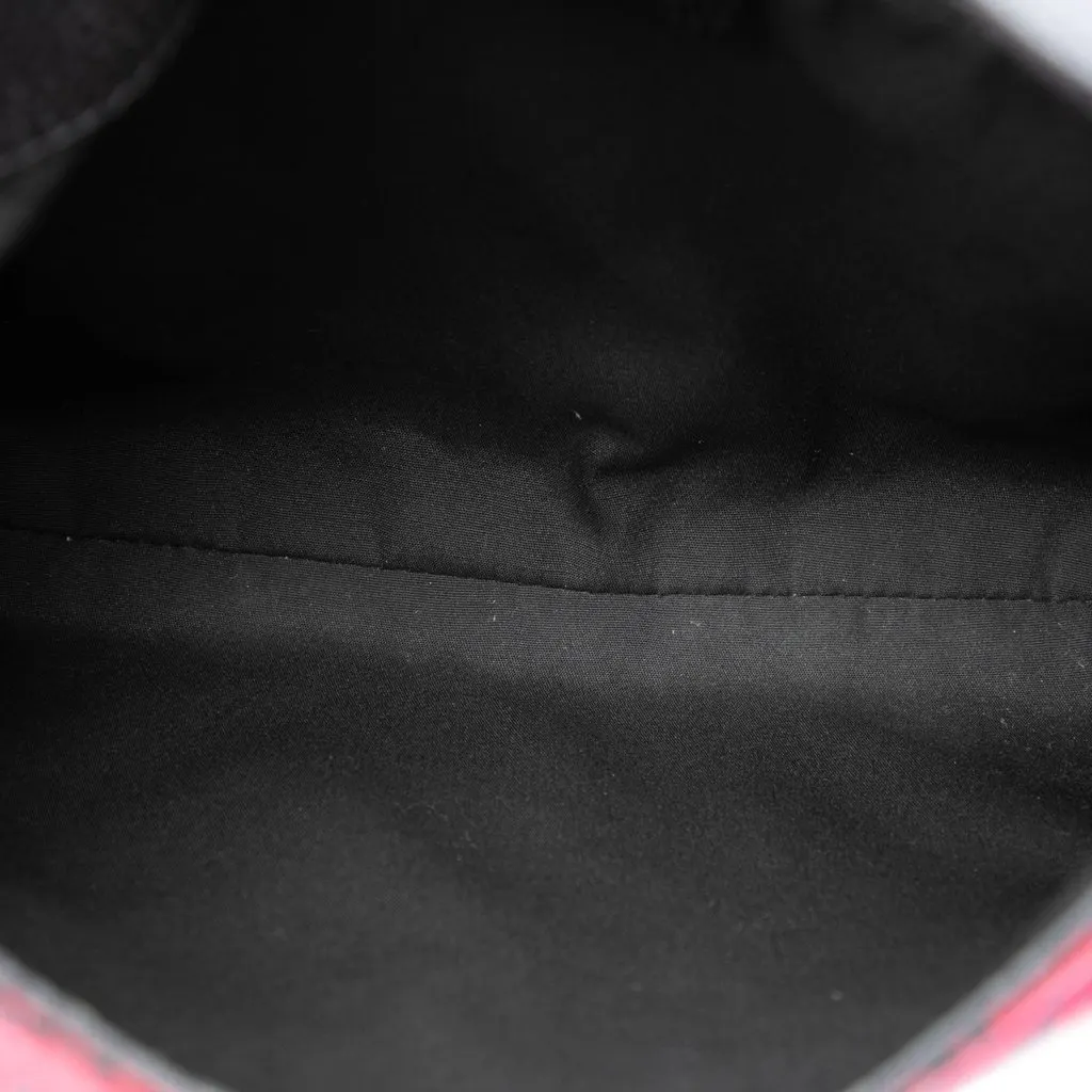 Gucci GG Canvas Hobo Red Very good - Model View