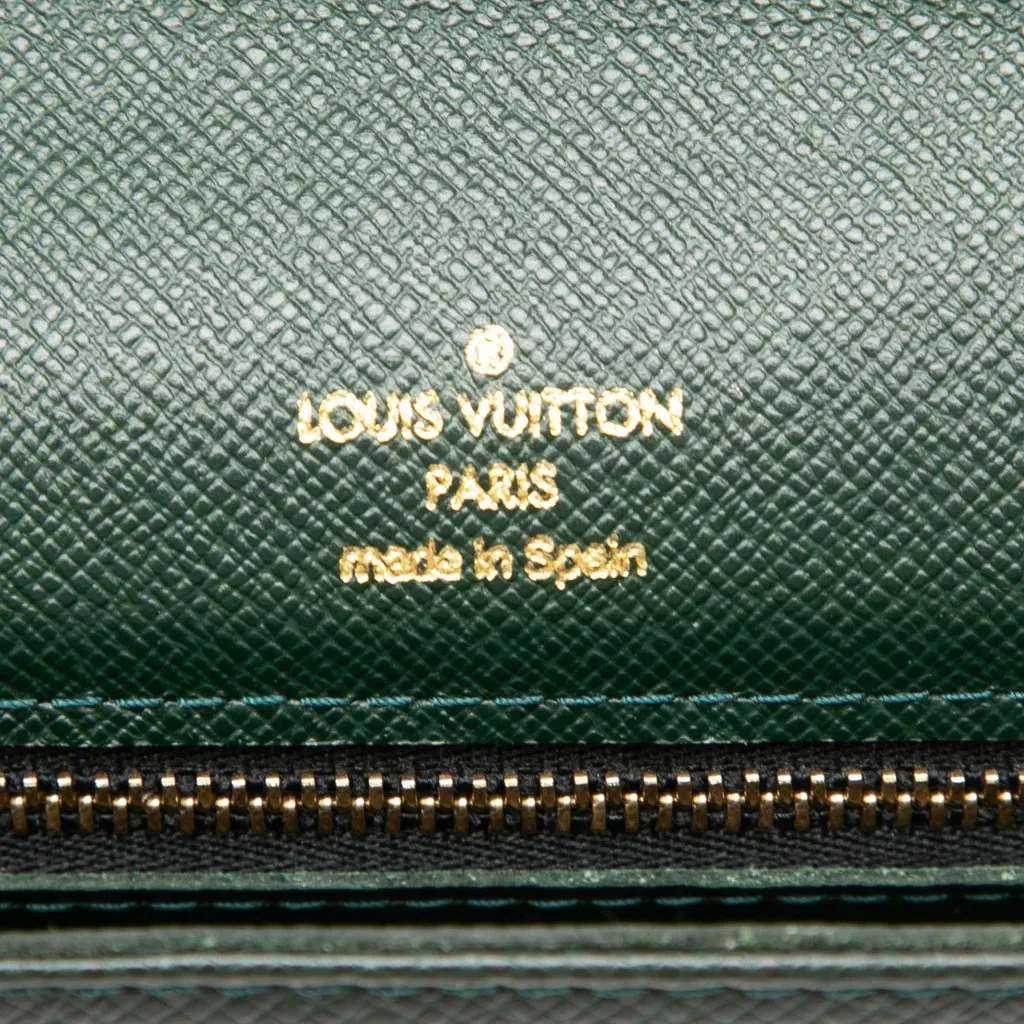 Louis Vuitton Taiga Selenga Green Leather Good - Box View