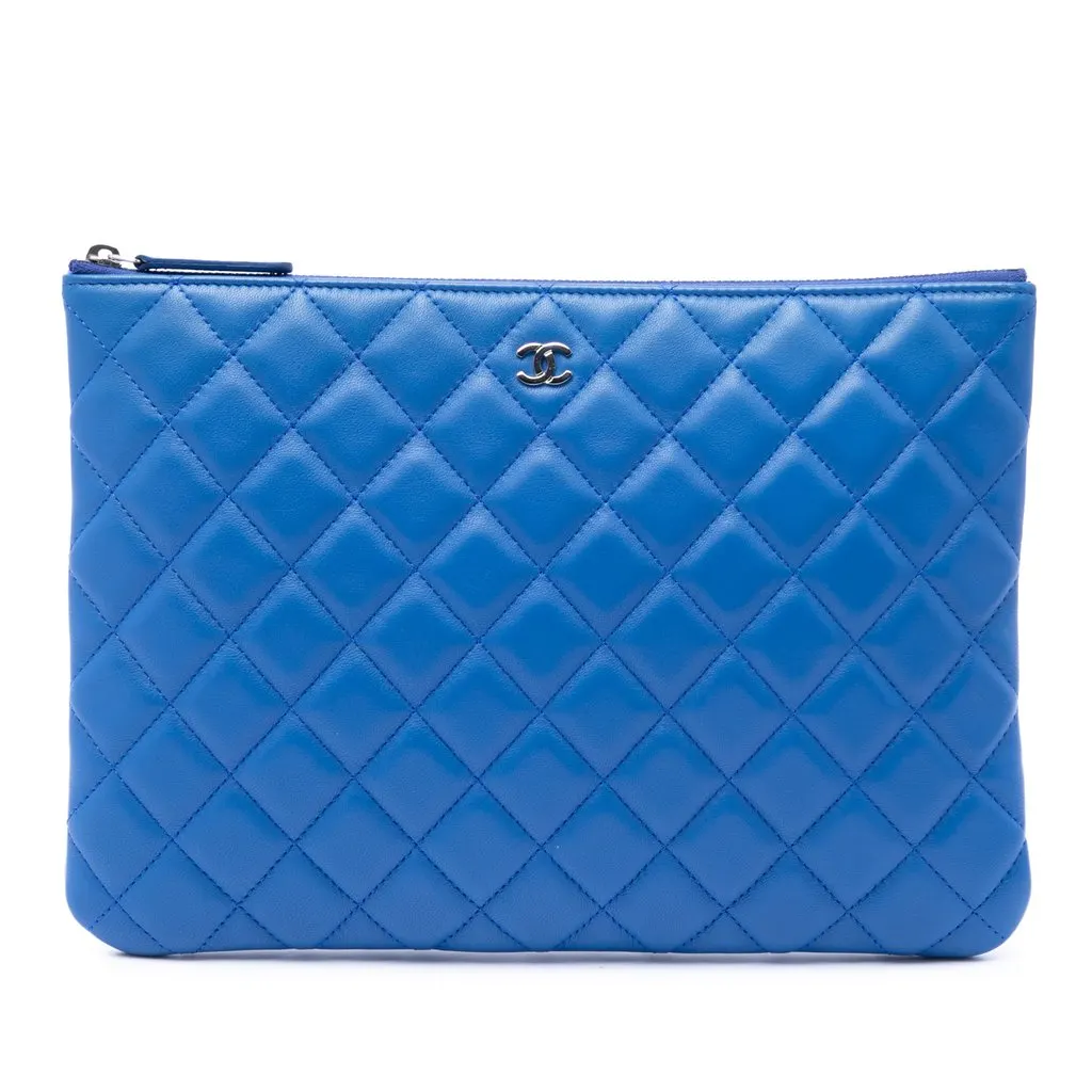 Chanel Medium Quilted Lambskin O Case Clutch Blue Leather Very good - Front View