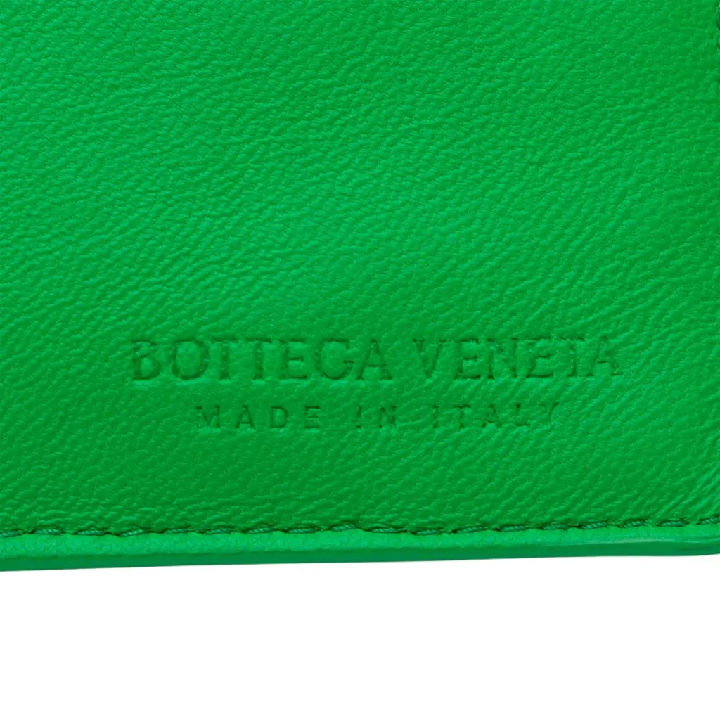 Bottega Veneta Leather Zipped Pocket Pouch Green Leather Very good - Box View