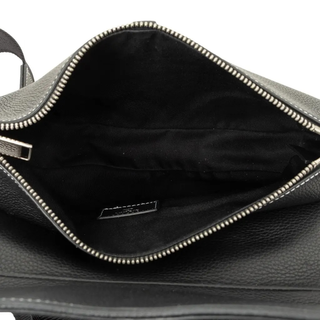 Dior Grained Calfskin Saddle Crossbody Black Leather Very good - Model View