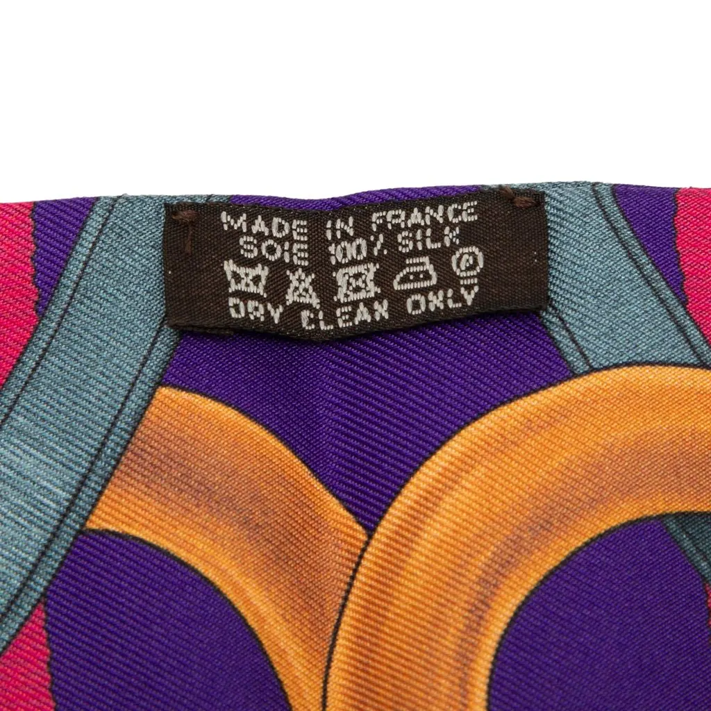 Hermès Grand Manege Fleuri Silk Twilly Scarf Yellow Silk Never worn - Inside View
