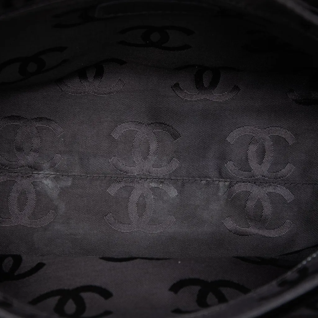 Chanel CC Quilted Suede Wild Stitch Flap Black Leather Very good - Model View