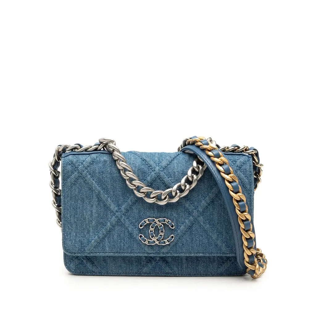 Chanel Denim 19 Flap Wallet On Chain Blue Denim Very good - Front View