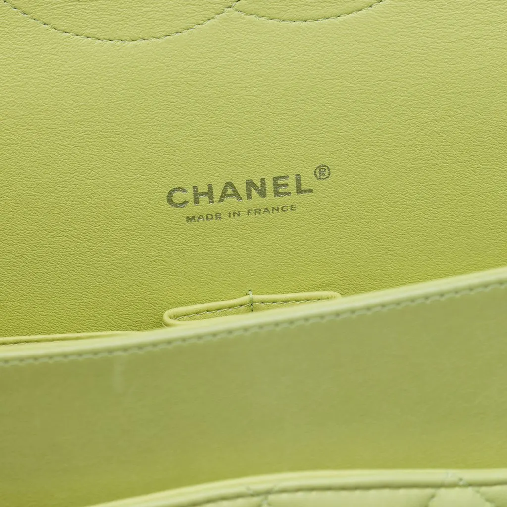 Chanel Maxi Classic Lambskin Double Flap Green Leather Very good - Box View