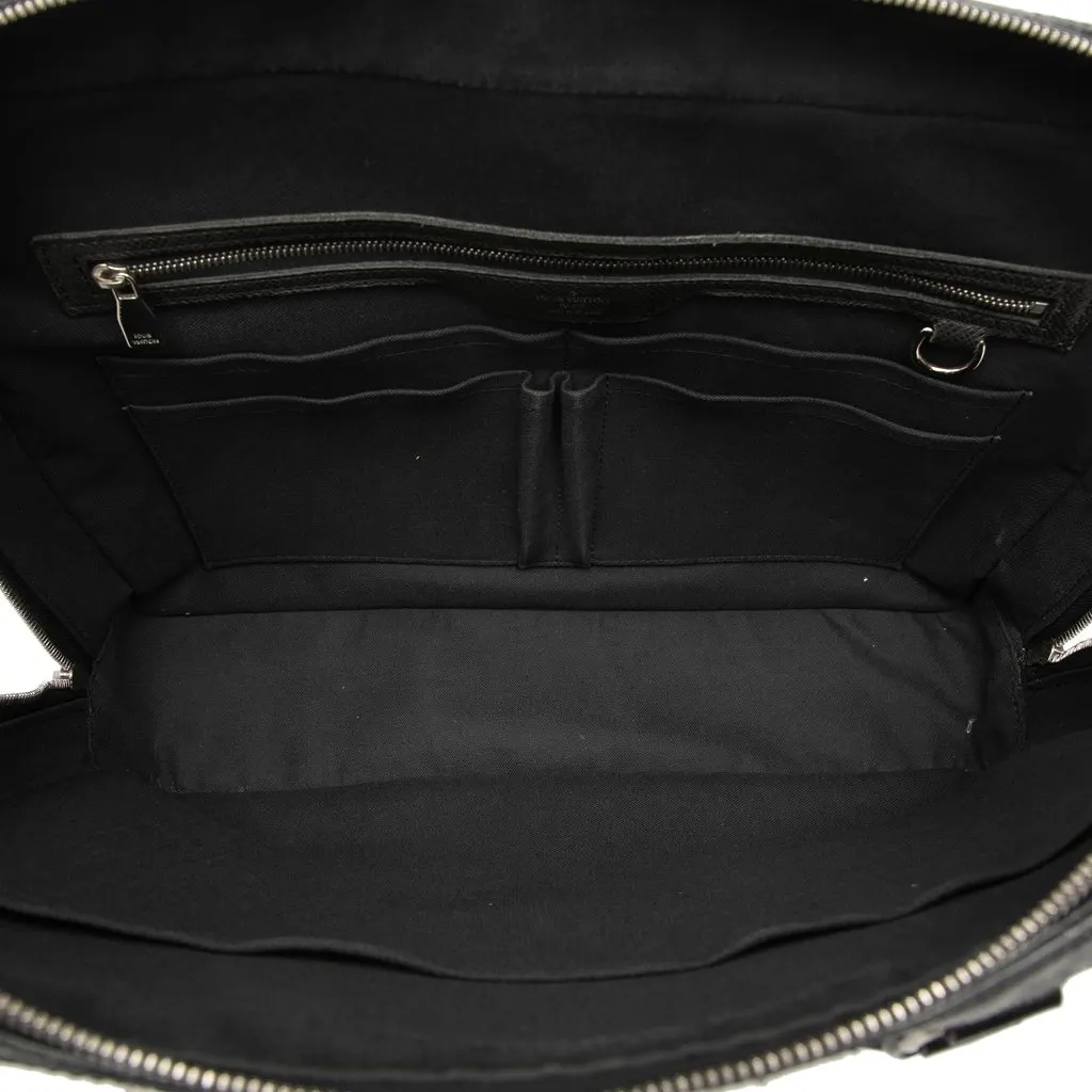Louis Vuitton Taiga Neo Igor Briefcase Black Leather Very good - Model View