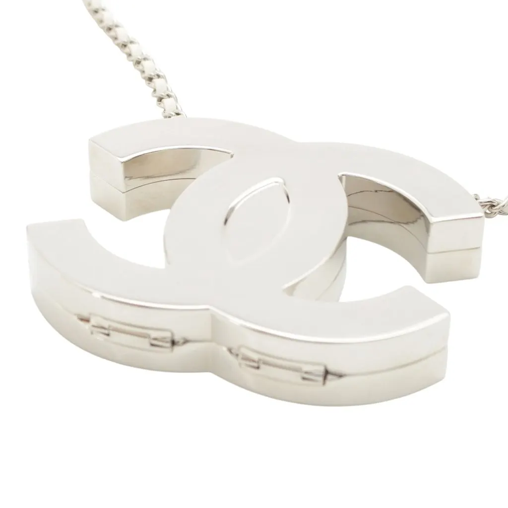 Chanel CC Brass and Lambskin Mirror Necklace Silver Metal Very good - Box View