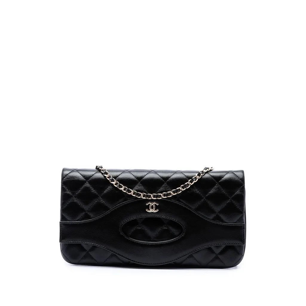 Chanel Shiny Crumpled Calfskin 31 Clutch with Chain Black Leather Very good - Front View