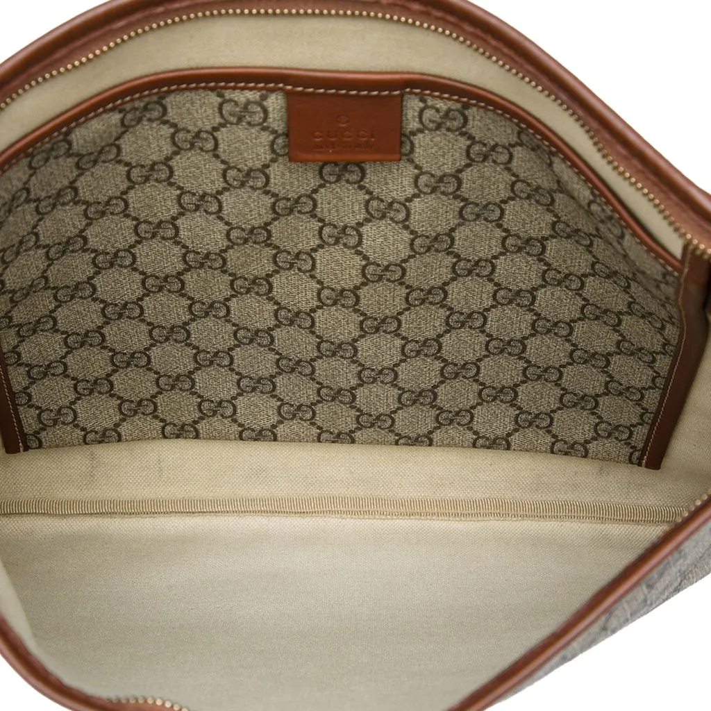 Gucci GG Supreme Web Crossbody Beige Canvas Very good - Model View