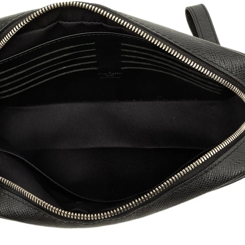 Louis Vuitton Taiga Pochette Kasai Black Leather Good - Model View