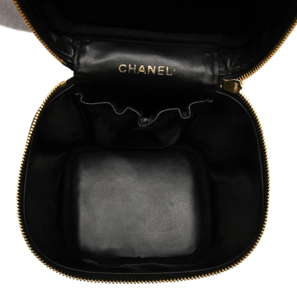 Chanel CC Caviar Vanity Case Black Leather Very good - Model View