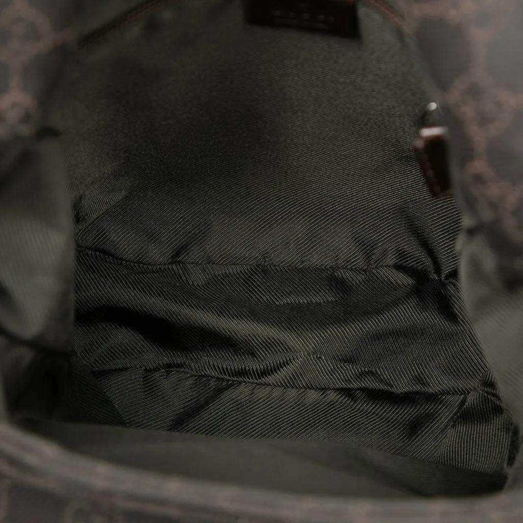 Gucci GG Canvas Crossbody Brown Very good - Model View