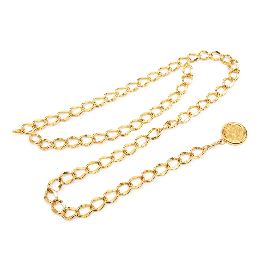 Chanel CC Gold Plated 31 Rue Cambon Medallion Chain Belt Gold Metal Very good - Front View