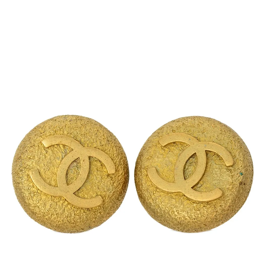 Chanel CC Gold Plated Textured Round Clip On Earrings Gold Metal Very good - Front View
