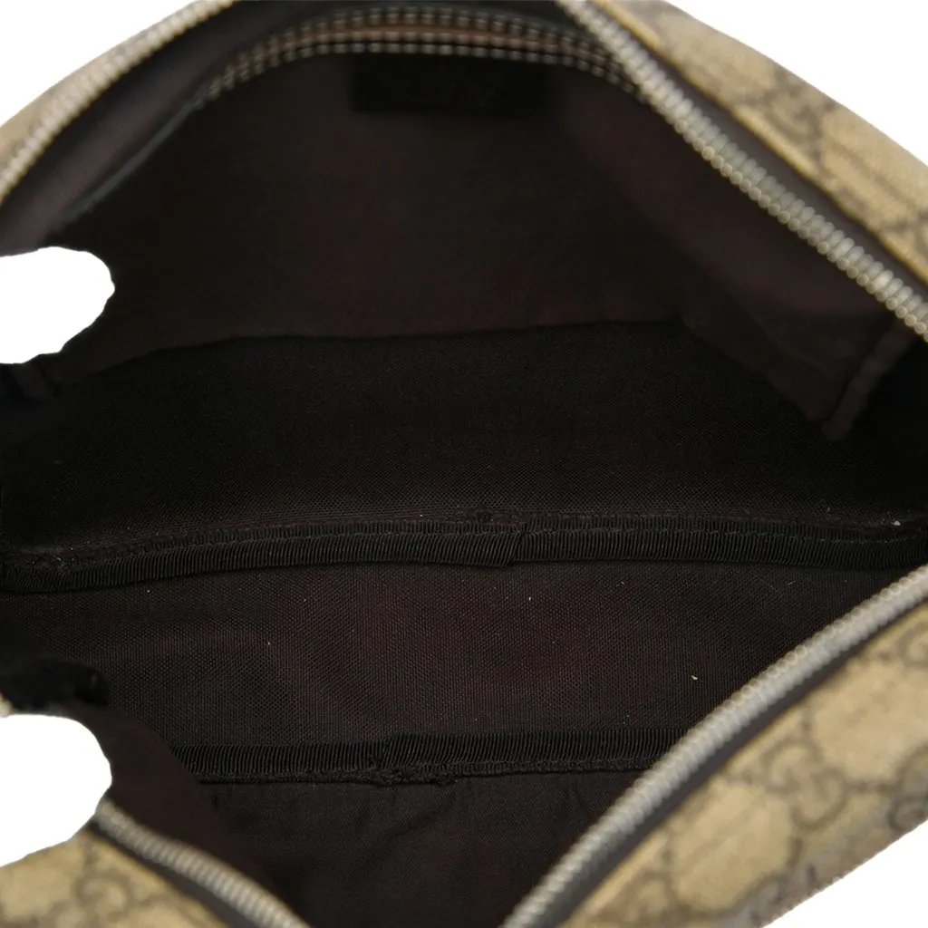Gucci GG Supreme Crossbody Beige Canvas Very good - Model View
