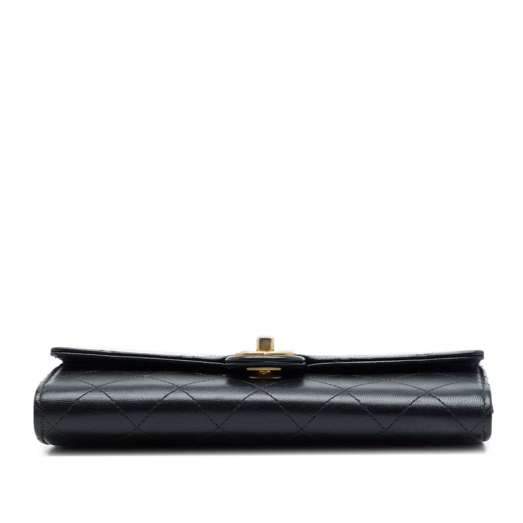 Chanel Quilted Goatskin Chic Pearls Clutch with Chain Black Leather Very good - Inside View