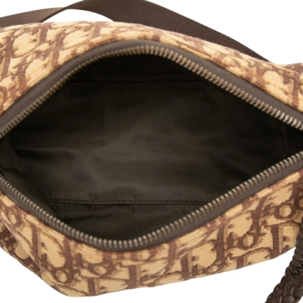 Dior Oblique Canvas Flight Shoulder Bag Brown Very good - Model View