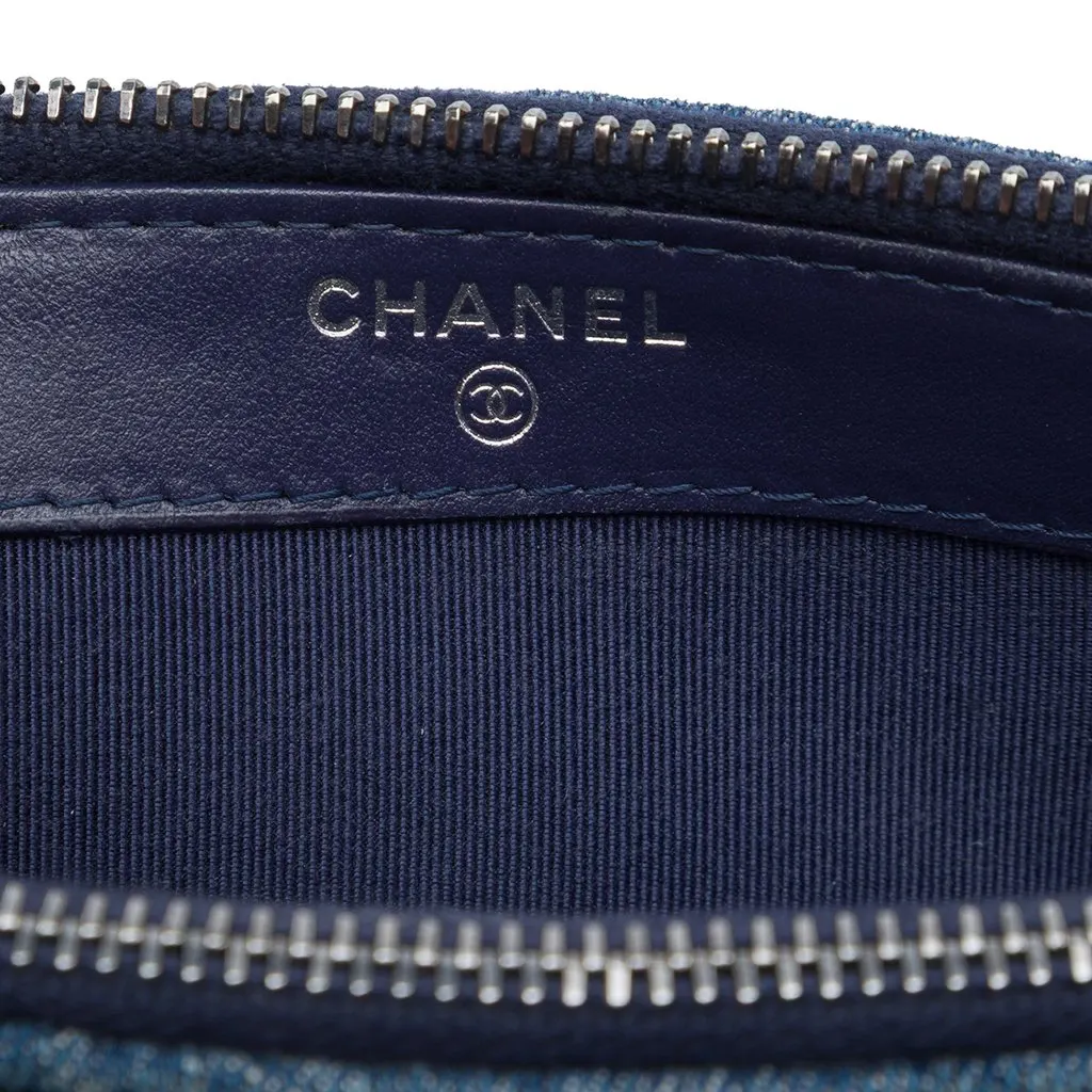 Chanel Quilted Denim Gabrielle Double Zip Clutch with Chain Blue Very good - Box View