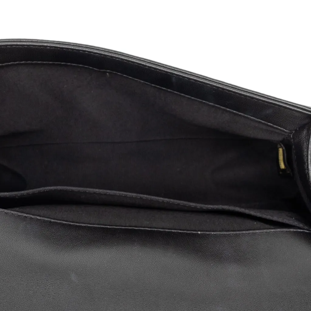 Chanel Old Medium Multicolor Quilted Lambskin Crest Boy Flap White Leather Very good - Model View