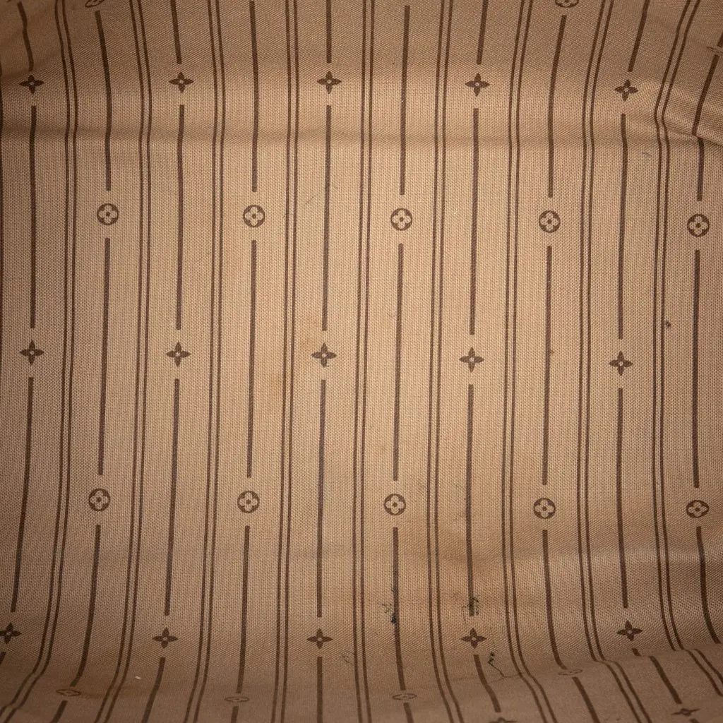 Louis Vuitton Monogram Delightful GM Brown Very good - Model View