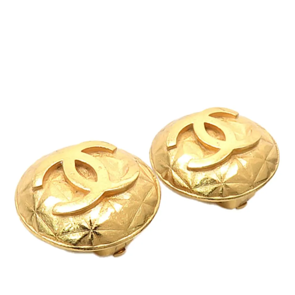 Chanel CC Gold Plated Quilted Round Clip On Earrings Gold Metal Very good - Box View